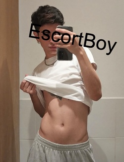 Escort boy Pierre
