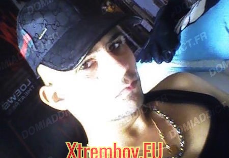 Beur sneakers plan cave Paris