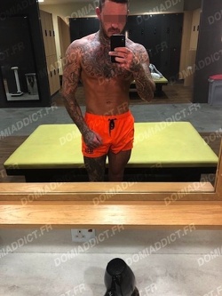 Master bordelais pour slave bâtard larbin