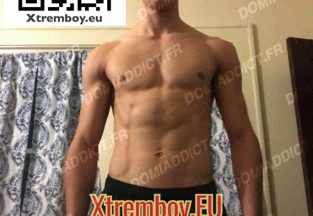 Master 27 ans recherche un larbin