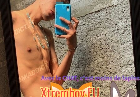 Recherche passif (424 visits) Je suis un jeune ouvrier bi actif. Du genre macho et dominant hard. Je recherche un passif très fem... Recherche passif
