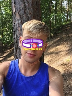 Jeune homme gay cherche partenaire rebeu à Marseille – moments intimes discrets